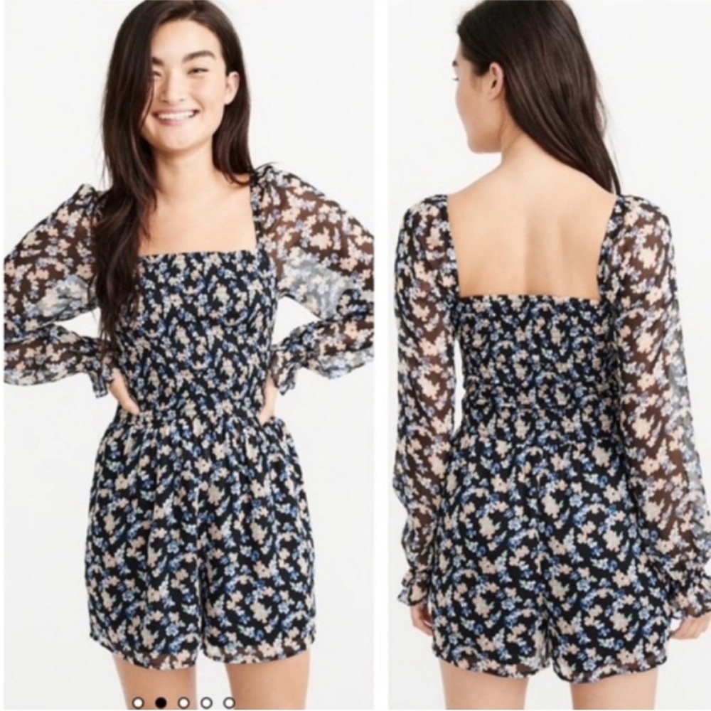 Abercrombie & Fitch Long Sleeve Smocked Floral Print Romper. Size Medium